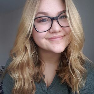 Meet your Posher, Hannah